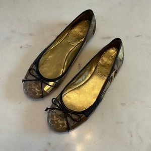 Coach flats